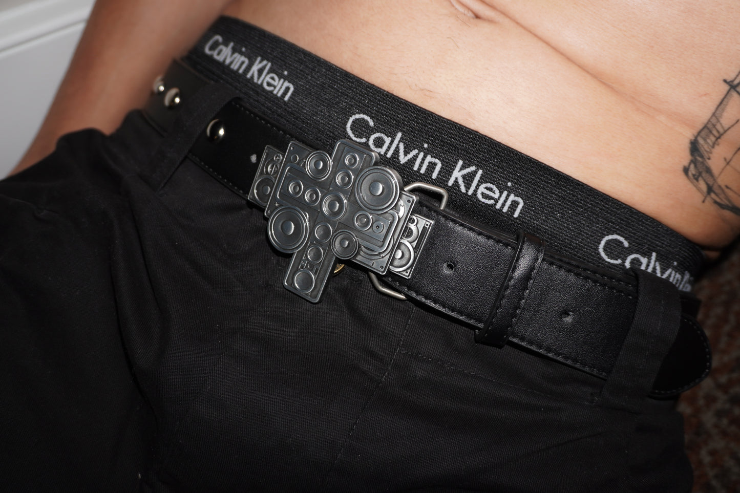 Speaker Cross Belt (Black)